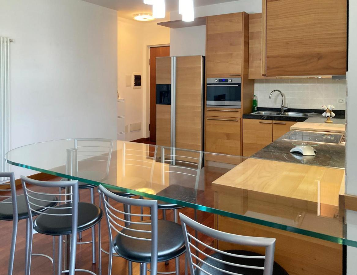 Large Well-Equipped Appartement Near Como Lake ليكو المظهر الخارجي الصورة